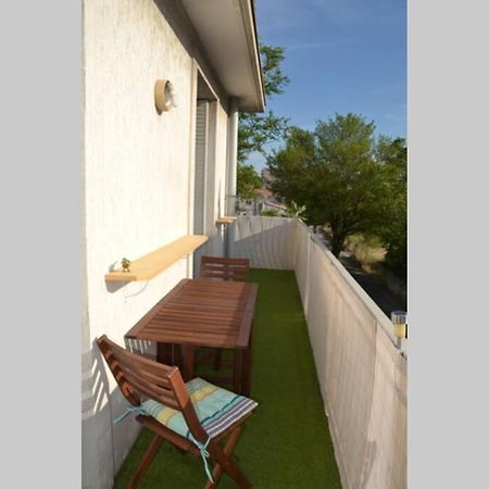 Appartement Lumineux Et Calme Avec Terrasse Avignon Exterior photo